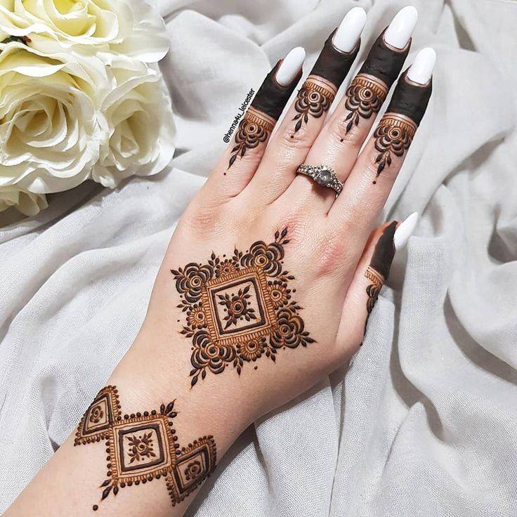 mehandi designs easy back hand